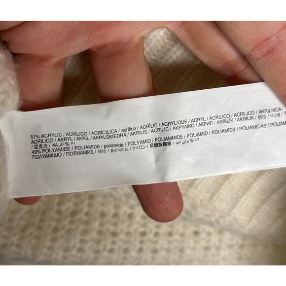 MNG Mango Sweater Appliqué Strawberry Size Small Cream Knit Puff Sleeve Acrylic - Picture 6 of 9